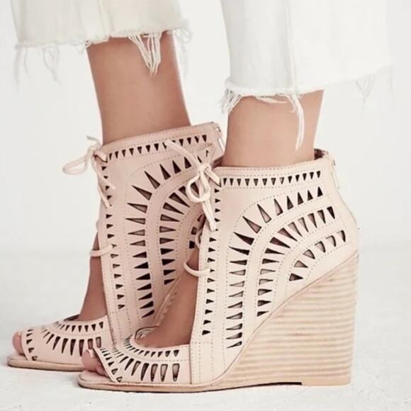 Jeffery Campbell | ‘Rodillo Hi’ Nude Leather Geometric Cut-Out Wedge Sandals 8.5 - Picture 2 of 9